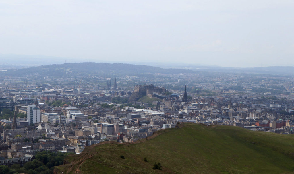 Вид на Эдинбург