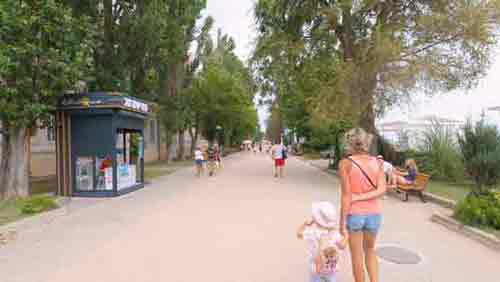 Прогулка по набережной Евпатории