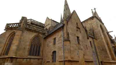 Базилика Нотр Дам де Бон Секур, Генган, Франция