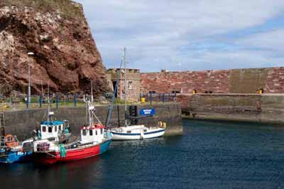 img src=“Dunbar-Harbour-Scotland”.png” alt=“Гавань Данбар, Шотландия”>