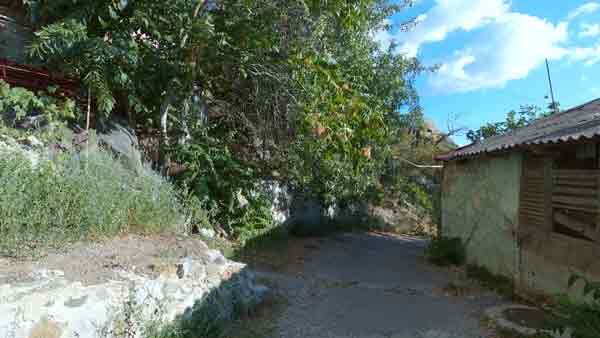 Поселок Утес, спуск на пляж