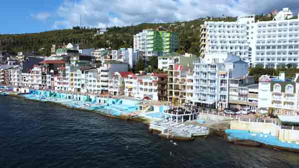 Вид на поселок Утес